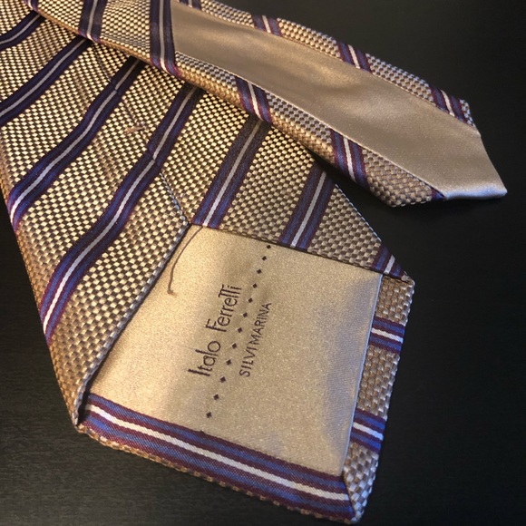 Italo Ferretti Silk Tie and Hanky Combo Set - Picture 5 of 8